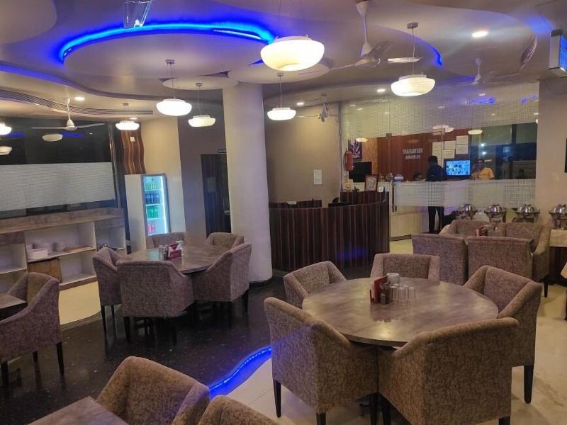 Hotel Sai Dharam Palace