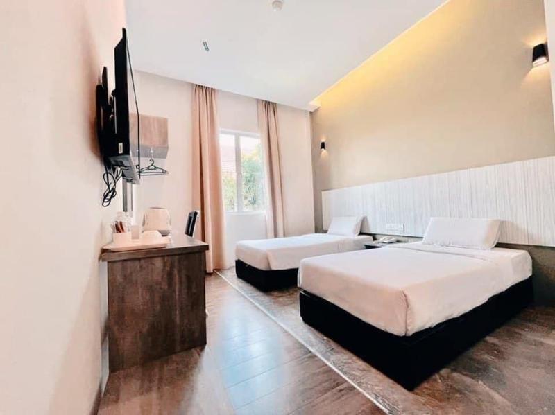 Karang Timur Motel
