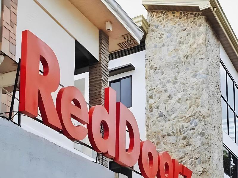 RedDoorz @ St. Catherine Residences Olongapo City — photo 13
