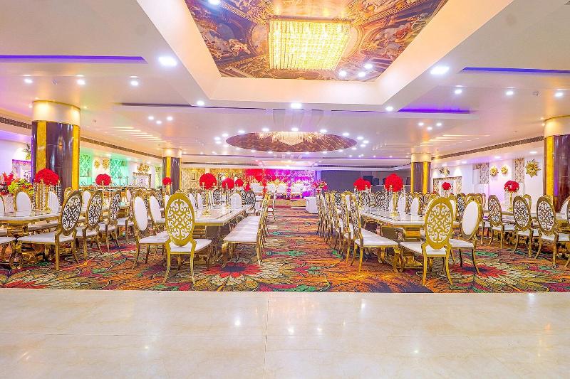 FabHotel Prime Z Grand image