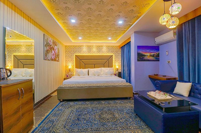 FabHotel Prime Z Grand image
