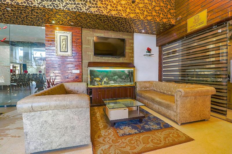 FabHotel Prime Z Grand image