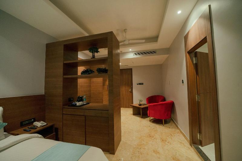 STUDIO CAPACITY 1