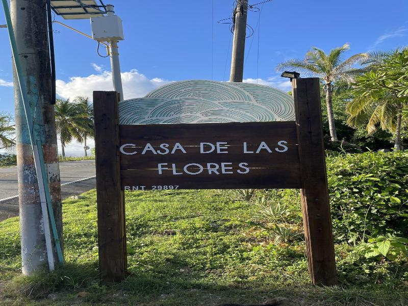 Casa de las Flores Tropical Lodge image