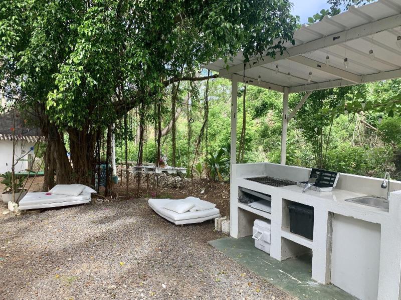 Casa de las Flores Tropical Lodge image