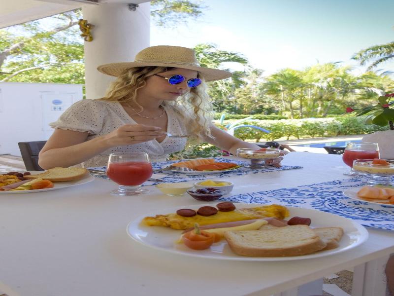 Casa de las Flores Tropical Lodge image