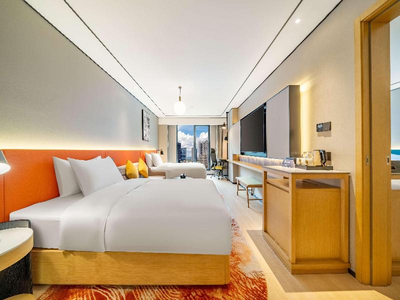 Hilton Garden Inn Chengdu Kuanzhai Alley image