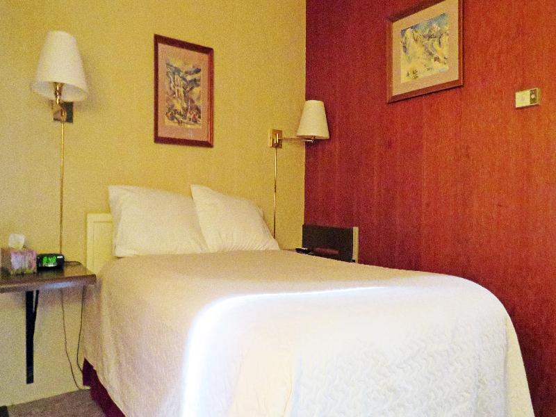 Indianhead Ironwood Hotel image
