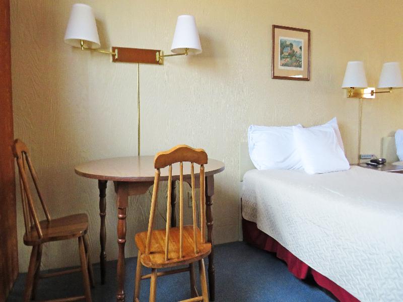 Indianhead Ironwood Hotel image