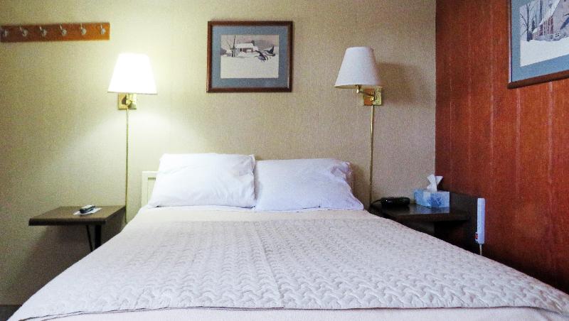 Indianhead Ironwood Hotel image