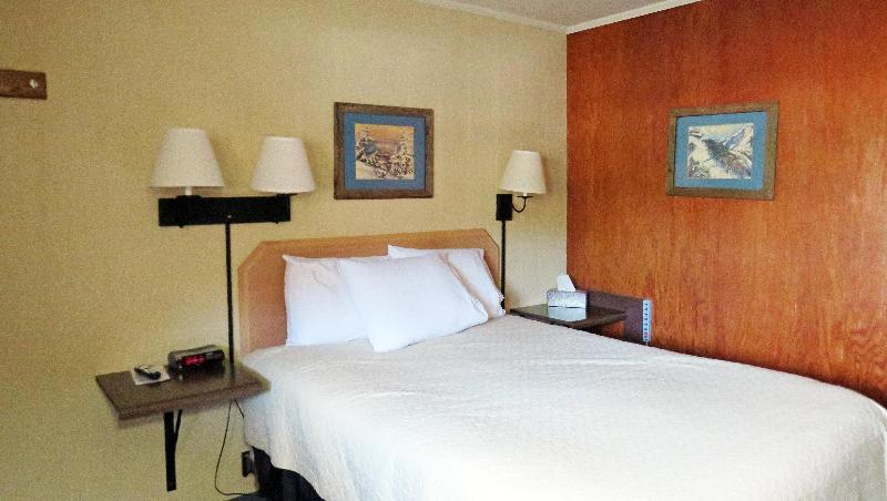 Indianhead Ironwood Hotel image
