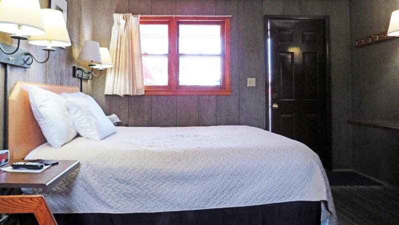 Indianhead Ironwood Hotel image