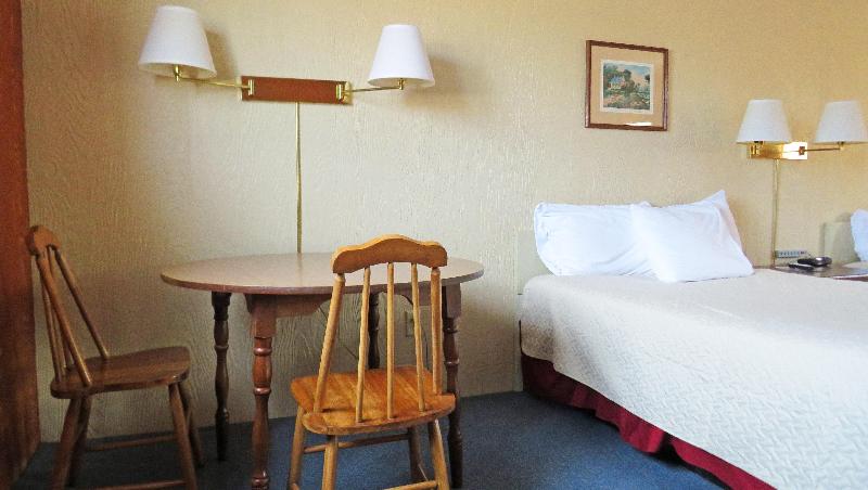 Indianhead Ironwood Hotel image