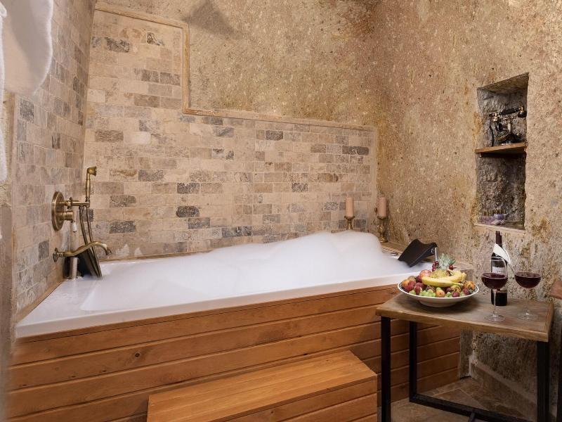 Kayata Cave Suites image