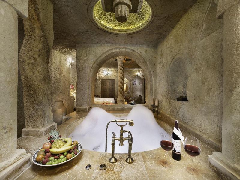 Kayata Cave Suites image