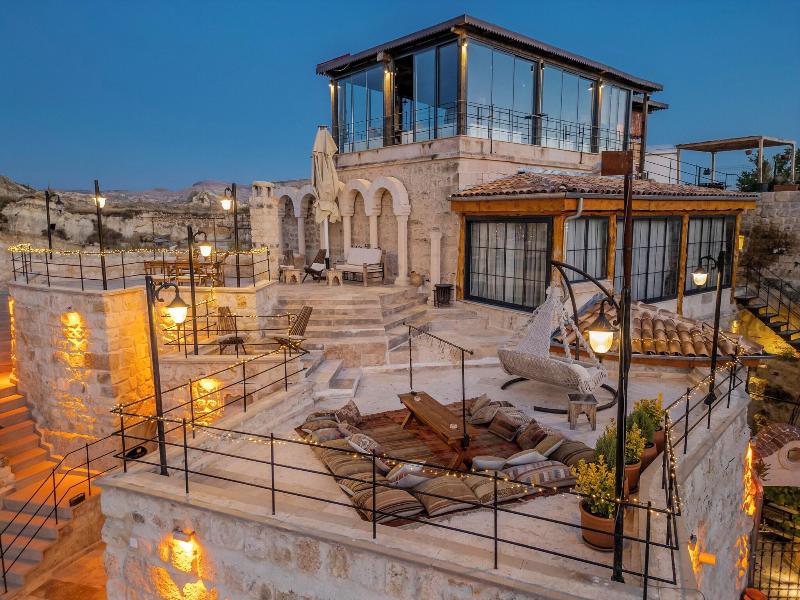 Kayata Cave Suites image