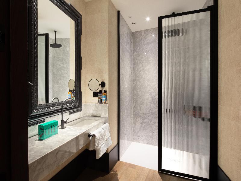 Hotel Montera Madrid, Curio Collection by Hilton image