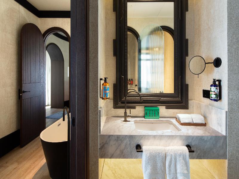 Hotel Montera Madrid, Curio Collection by Hilton image