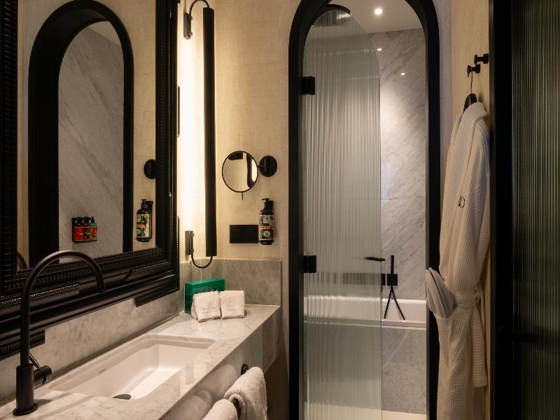 Hotel Montera Madrid, Curio Collection by Hilton image