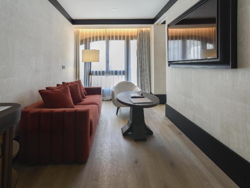Hotel Montera Madrid, Curio Collection by Hilton image