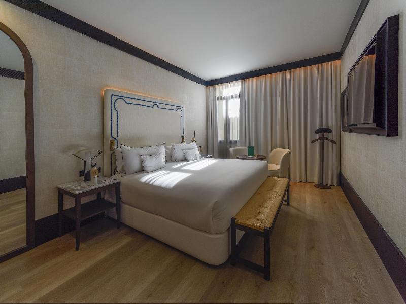 Hotel Montera Madrid, Curio Collection by Hilton image