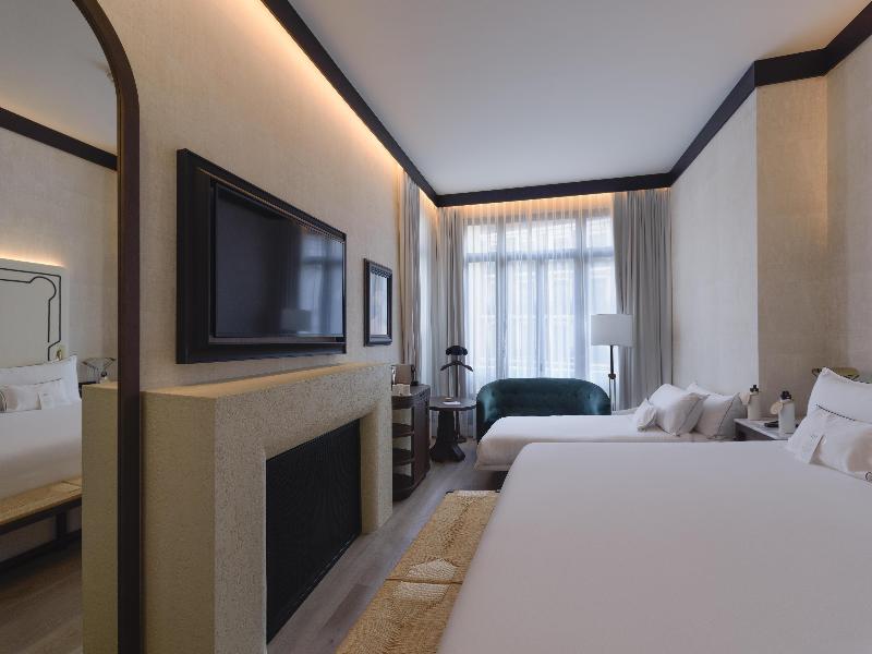 Hotel Montera Madrid, Curio Collection by Hilton image