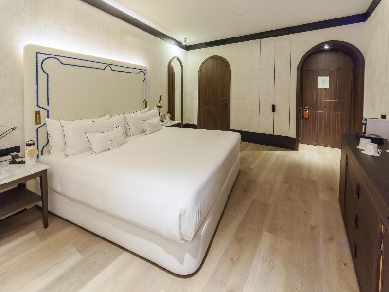 Hotel Montera Madrid, Curio Collection by Hilton image