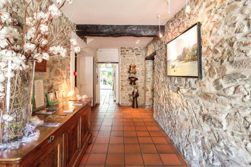 Logis Hotel Restaurant du Midi image