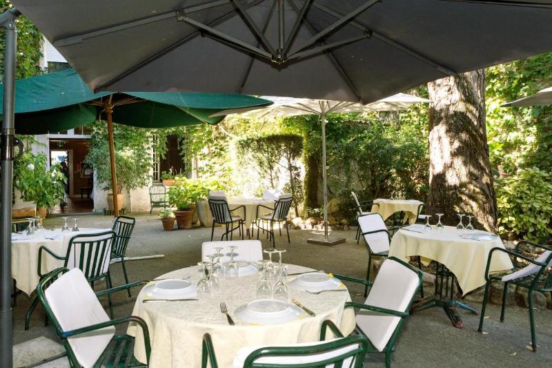 Logis Hotel Restaurant du Midi image