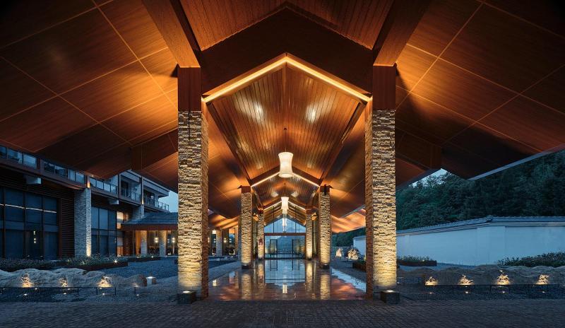 Crowne Plaza Shennongjia image