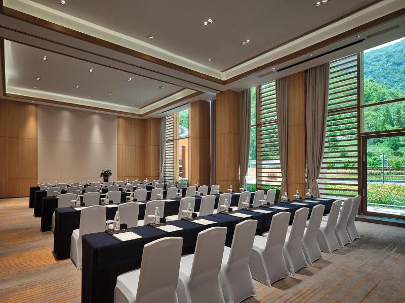 Crowne Plaza Shennongjia image