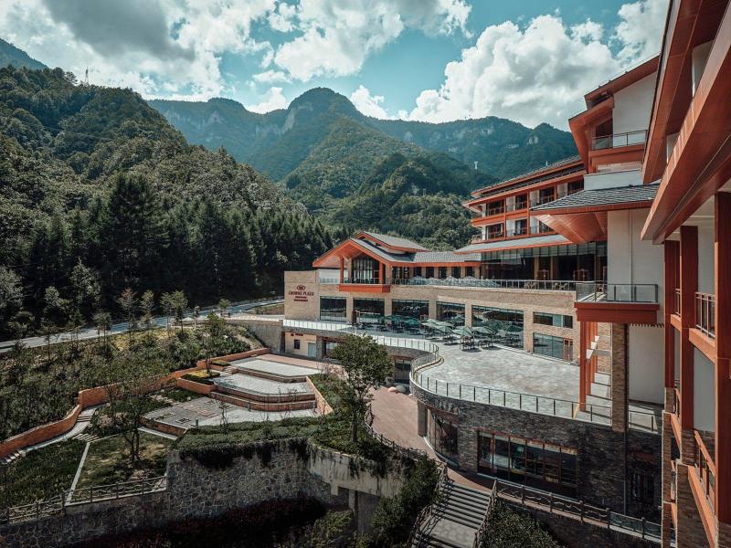 Crowne Plaza Shennongjia image