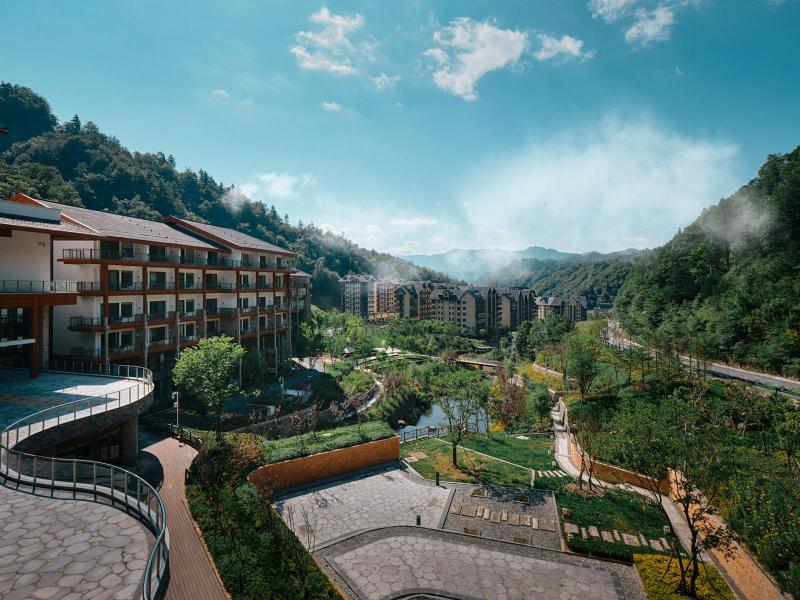 Crowne Plaza Shennongjia image