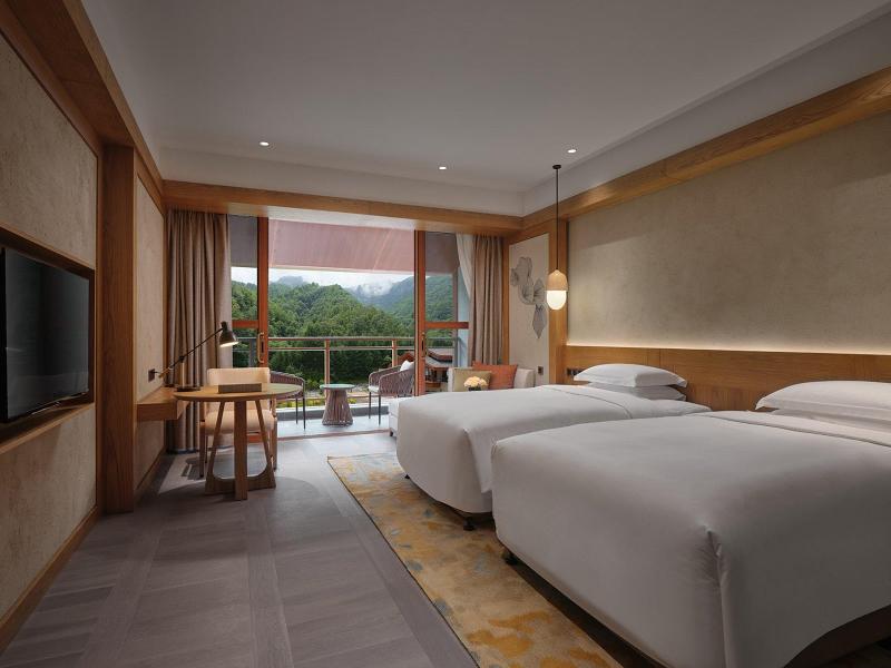 Crowne Plaza Shennongjia image