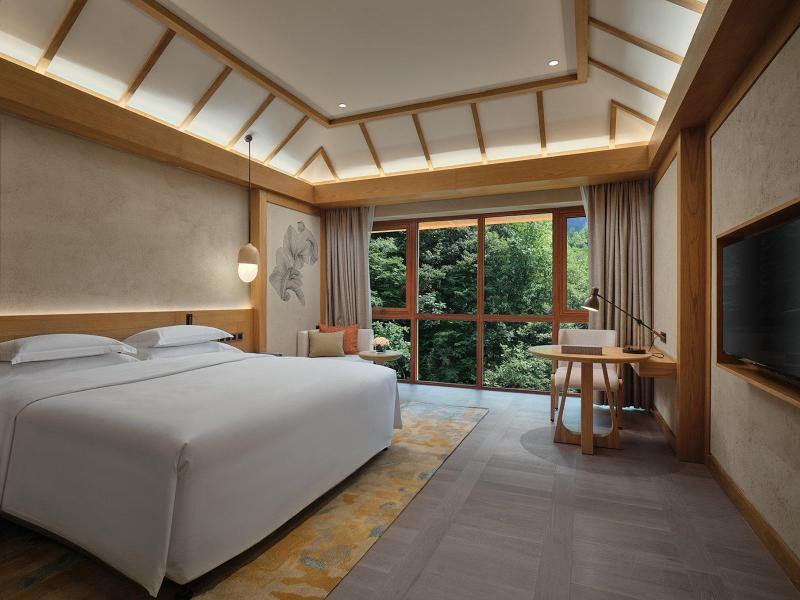 Crowne Plaza Shennongjia image