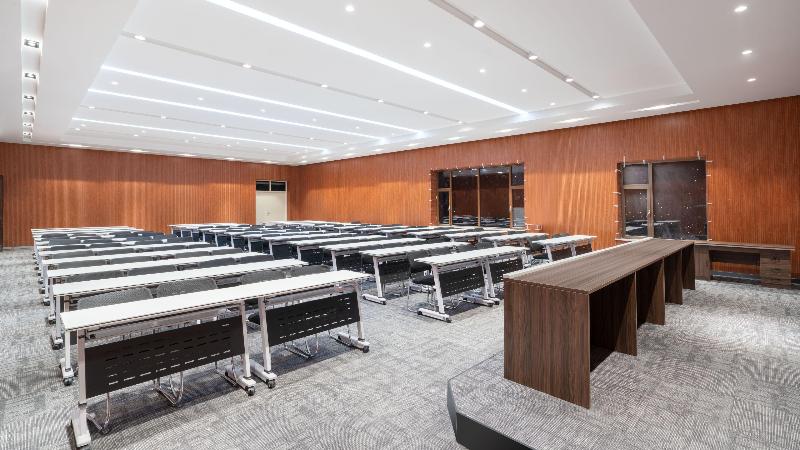 Holiday Inn Express Cangzhou High Tech Zone image
