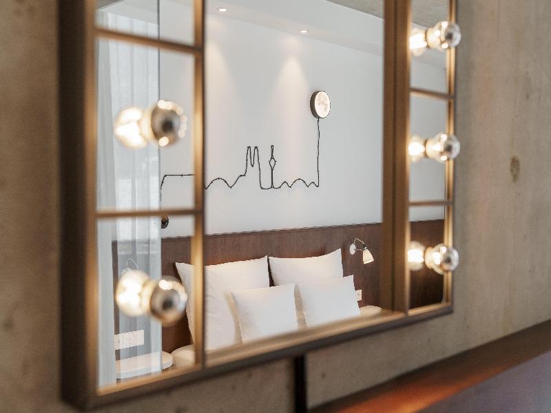 Ruby Ella Hotel Cologne by IHG image
