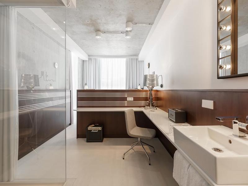 Ruby Ella Hotel Cologne by IHG image