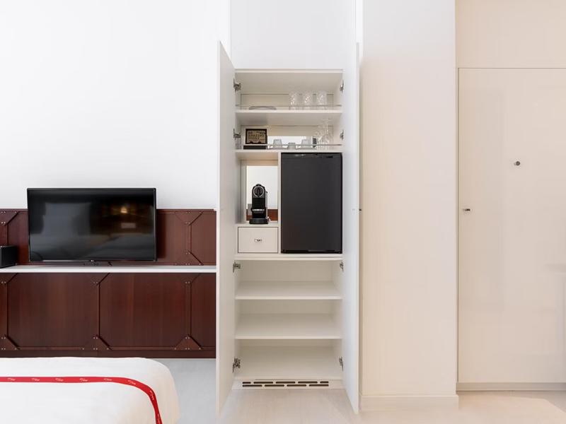 Ruby Ella Hotel Cologne by IHG image