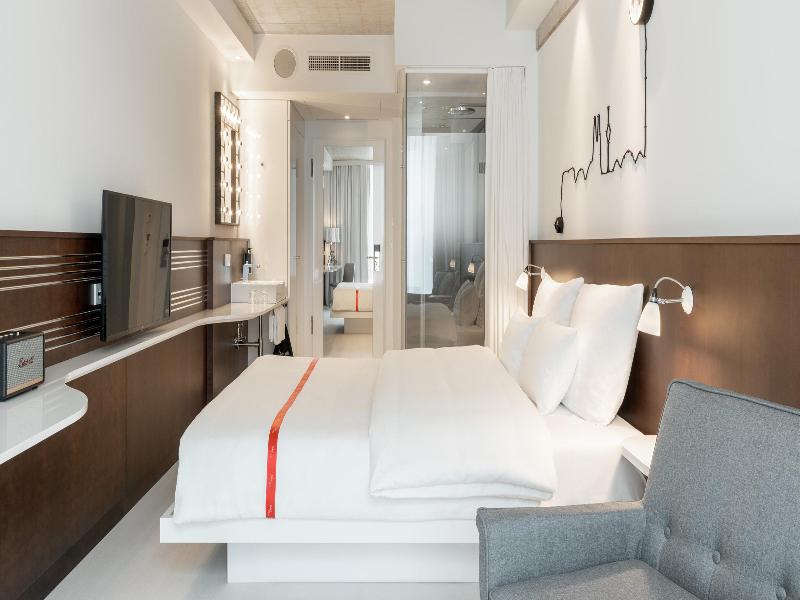 Ruby Ella Hotel Cologne by IHG image
