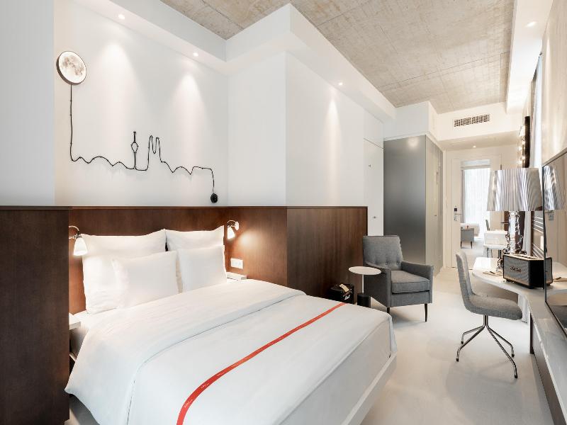 Ruby Ella Hotel Cologne by IHG image