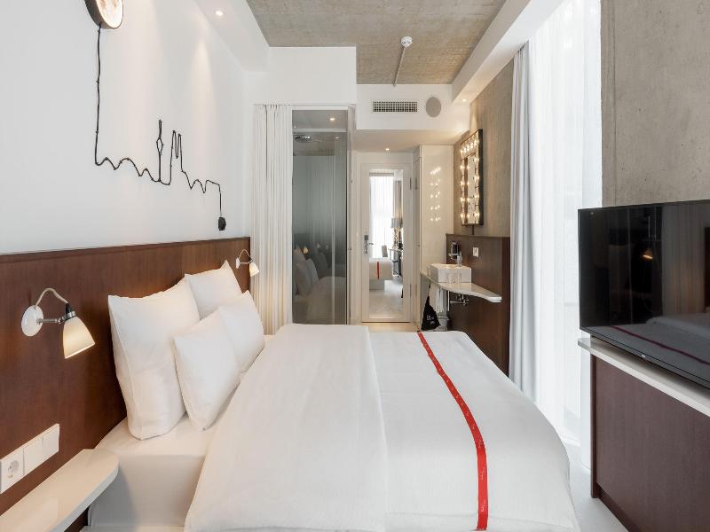 Ruby Ella Hotel Cologne by IHG image