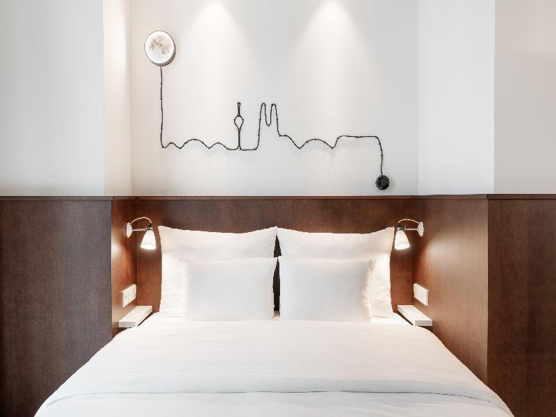 Ruby Ella Hotel Cologne by IHG image