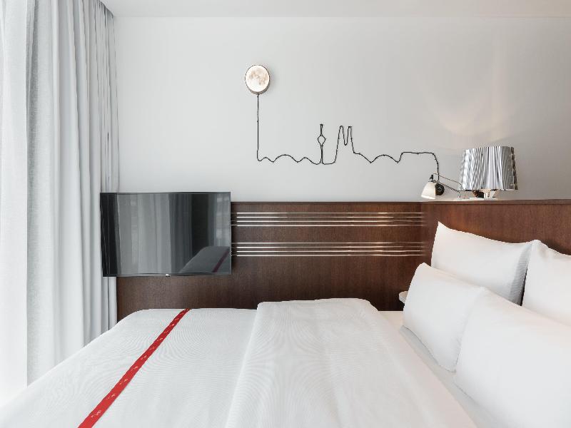 Ruby Ella Hotel Cologne by IHG image