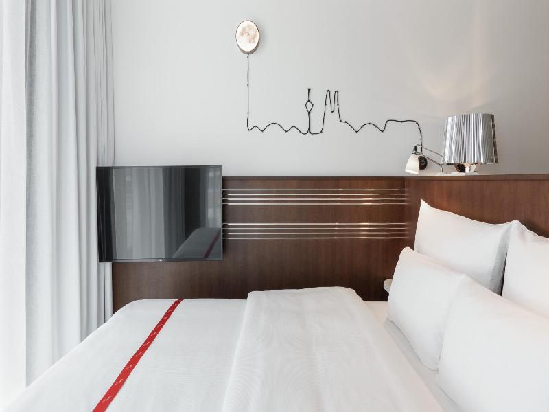 Ruby Ella Hotel Cologne by IHG image