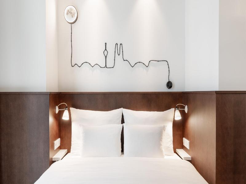Ruby Ella Hotel Cologne by IHG image