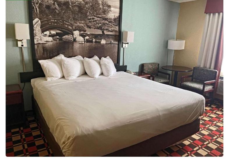 Econo Lodge Chillicothe image