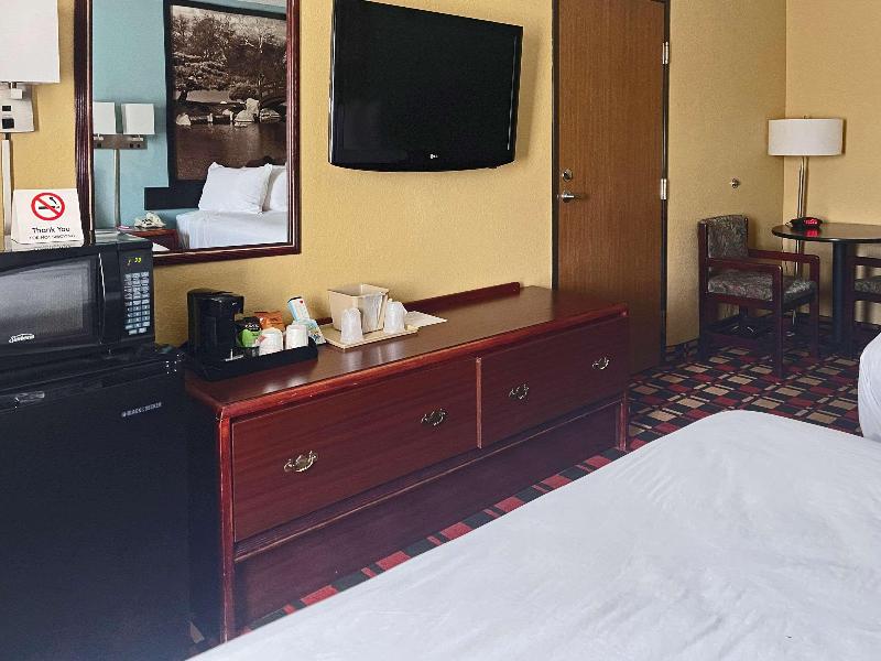 Econo Lodge Chillicothe image
