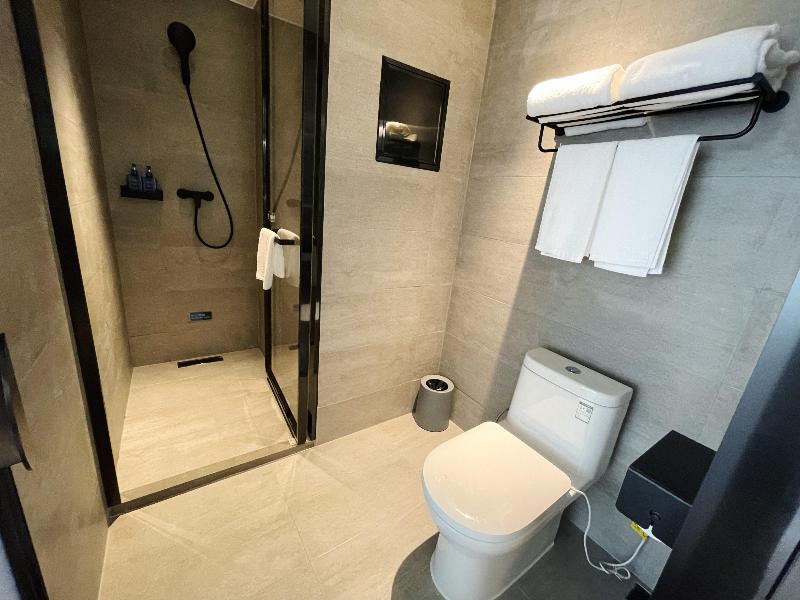 Hanting Hotel Zhuhai Gongbei Port Qinglv Road image