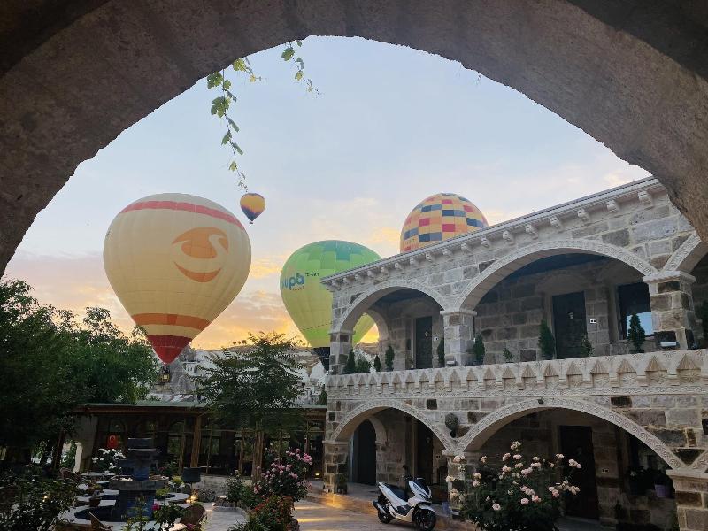 Kayatas Cave Suites Hotel